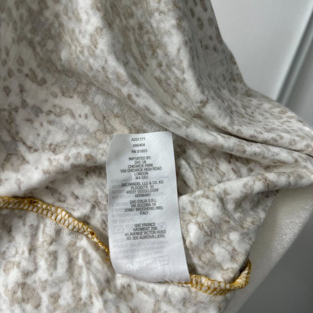 ✨ **LOGO by Lori Goldstein Animal Print Tunic Top** ✨ - Picture 9 of 9